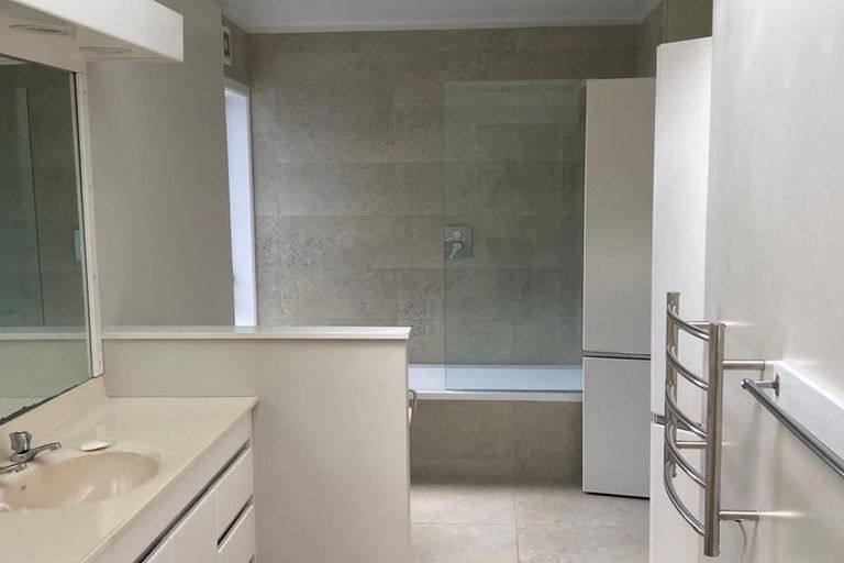 Photo of property in 39 Cockle Bay Road, Cockle Bay, Auckland, 2014