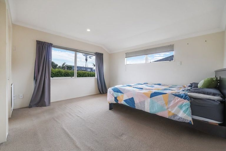 Photo of property in 12b Elliot Street, Howick, Auckland, 2014