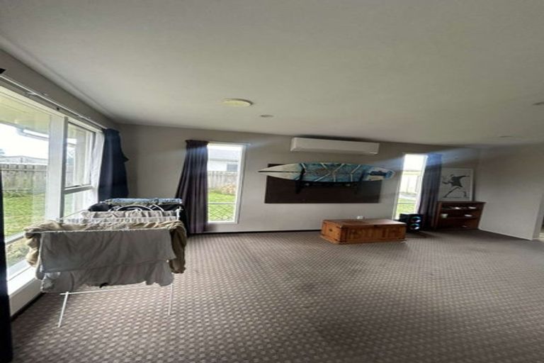 Photo of property in 2/23 Branksome Place, Parklands, Christchurch, 8083