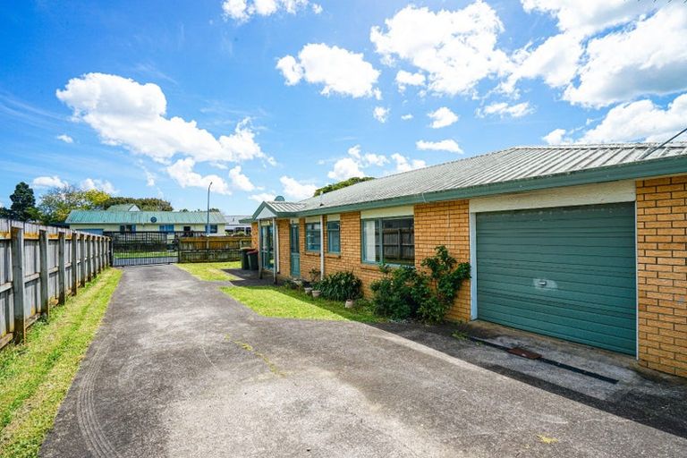 Photo of property in 27 Oratu Place, Manurewa, Auckland, 2102