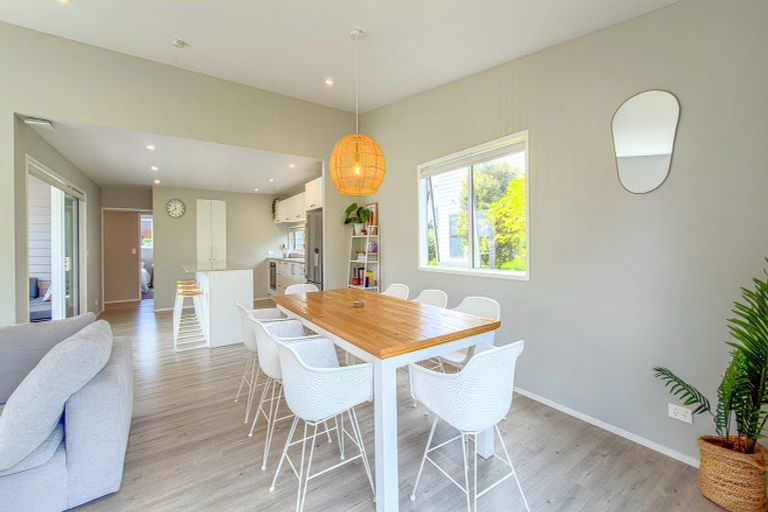 Photo of property in 5 Ross Place, Whiritoa, Whangamata, 3691