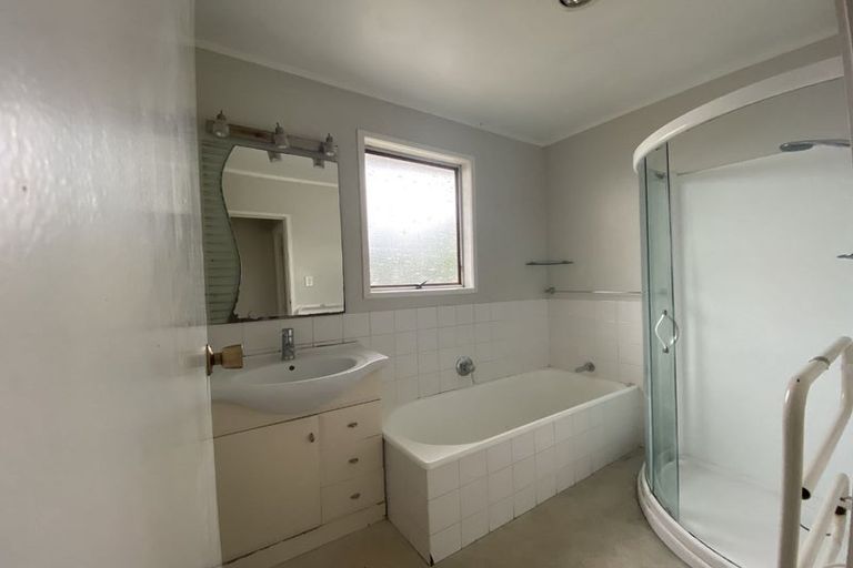 Photo of property in 57 Marvon Downs Avenue, Pakuranga Heights, Auckland, 2010