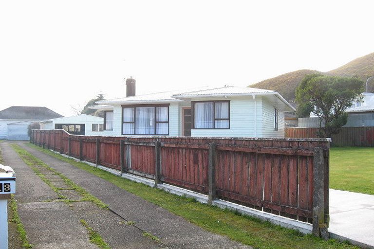 Photo of property in 115 Wood Street, Wainuiomata, Lower Hutt, 5014