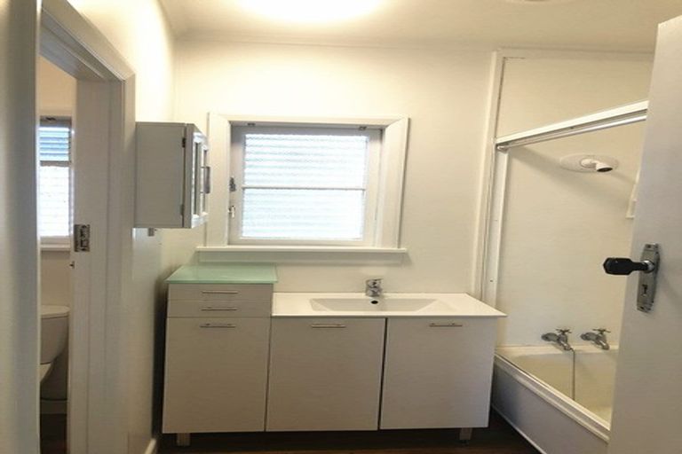 Photo of property in 12-14 Clevedon Road, Papakura, 2110