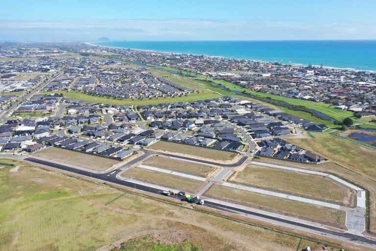 Photo of property in 25 Carronade Street, Papamoa Beach, Papamoa, 3118