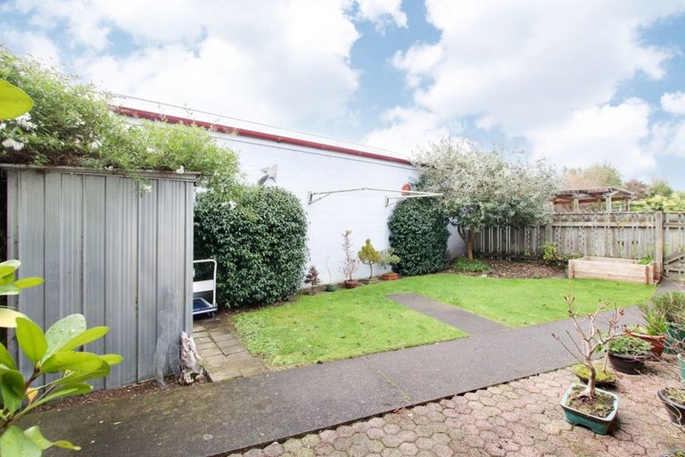 Photo of property in 2/107 Terrace Road, Parkvale, Hastings, 4122