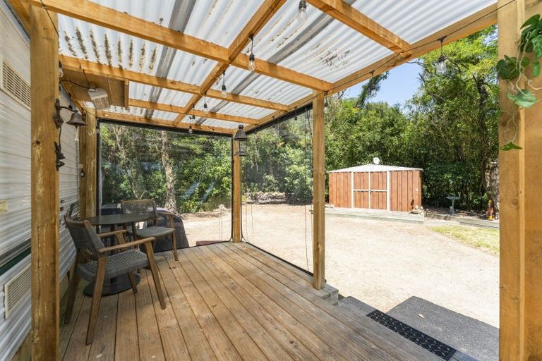 Photo of property in 16 Parawera Drive, Acacia Bay, Taupo, 3330