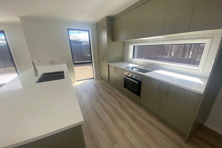 Photo of property in 12 Pioneer Crescent, Omokoroa, 3114