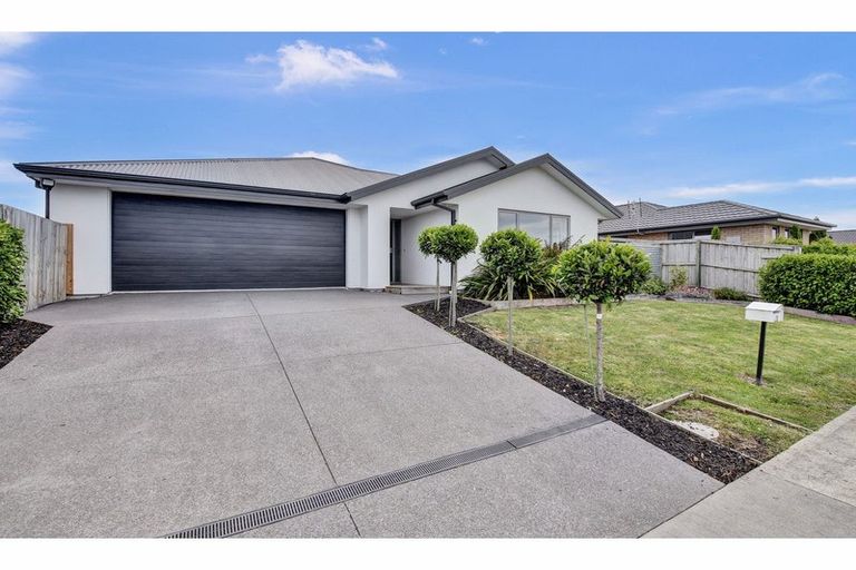 Photo of property in 18 Macphail Avenue, Rangiora, 7400