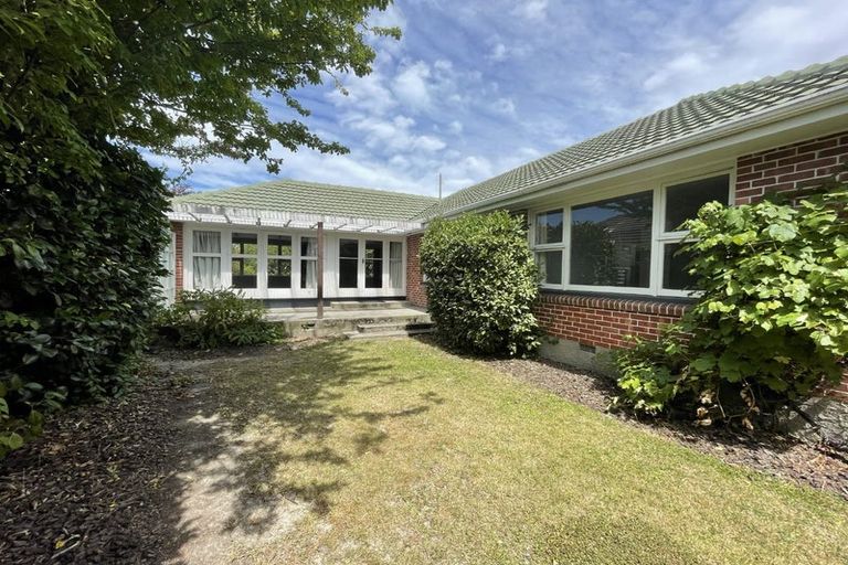 Photo of property in 9 Hampton Place, Burnside, Christchurch, 8053
