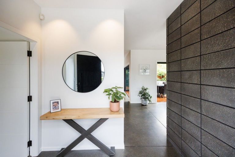 Photo of property in 35 Freedom Drive, Kelvin Grove, Palmerston North, 4414