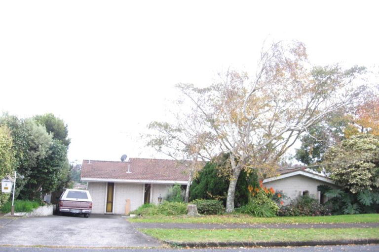 Photo of property in 8 Half Moon Rise, Half Moon Bay, Auckland, 2012