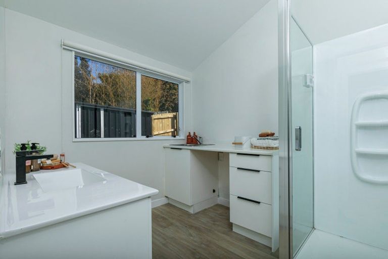 Photo of property in 10d Shiloh Way, Greenhithe, 0632