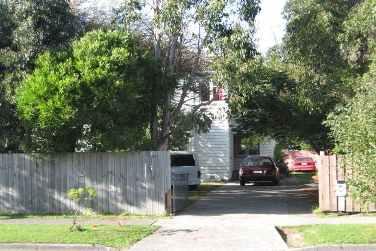 Photo of property in 355 Cambridge Terrace, Naenae, Lower Hutt, 5011