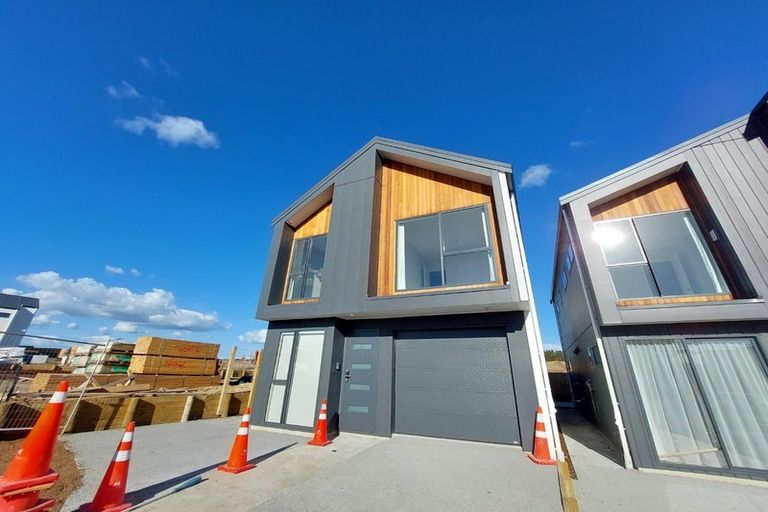 Photo of property in 29 Porowha Road, Westgate, Auckland, 0814