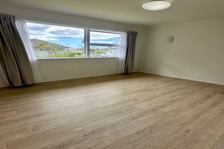 Photo of property in 6/133 Shakespeare Road, Milford, Auckland, 0620