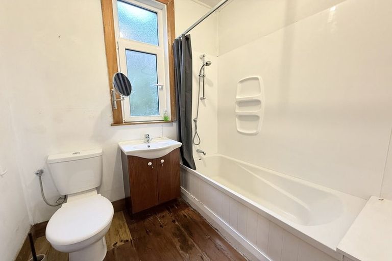 Photo of property in 121 Barnard Street, Wadestown, Wellington, 6012