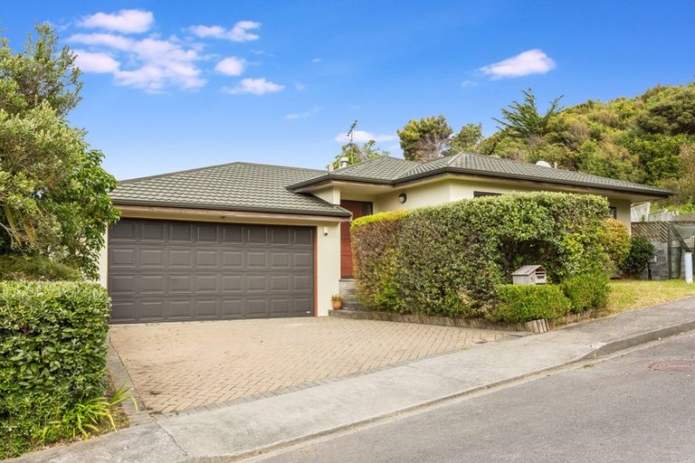 Photo of property in 5 Gybe Place, Whitby, Porirua, 5024