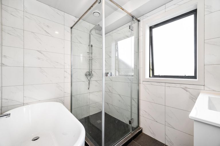 Photo of property in 6a Braeburn Place, Takanini, 2112