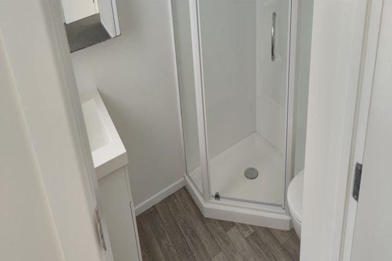 Photo of property in 3 Hurley Place, Kelston, Auckland, 0602