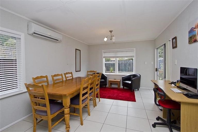 Photo of property in 10 Gardiner Grove, Wainuiomata, Lower Hutt, 5014
