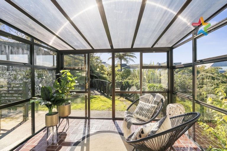 Photo of property in 18 Taieri Crescent, Kelson, Lower Hutt, 5010