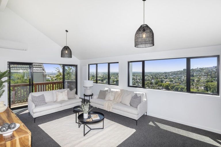 Photo of property in 37 Whareora Terrace, Cashmere, Christchurch, 8022