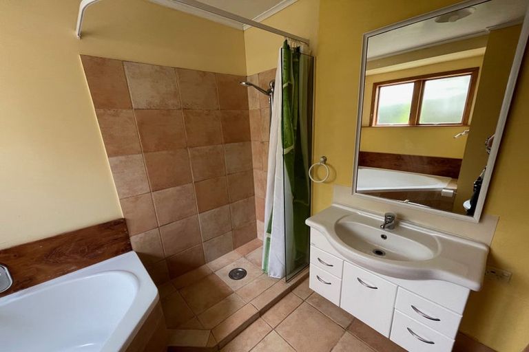 Photo of property in 55 Forrest Hill Road, Milford, Auckland, 0620