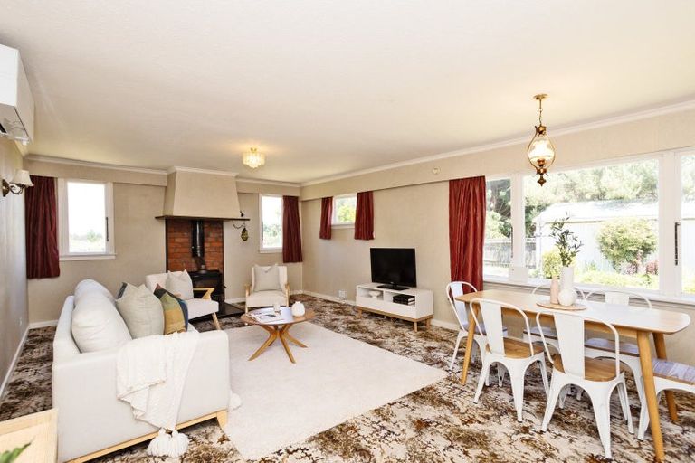 Photo of property in 50 Watt Road, Otatara, Invercargill, 9879