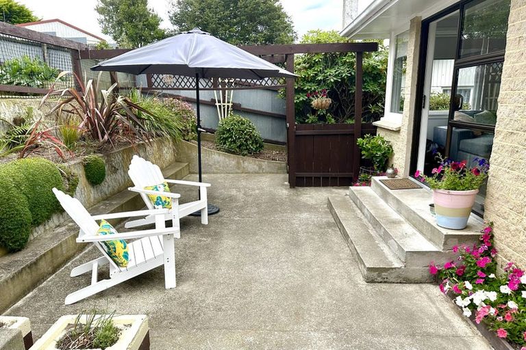 Photo of property in 16 Clyde Carr Crescent, Waimataitai, Timaru, 7910