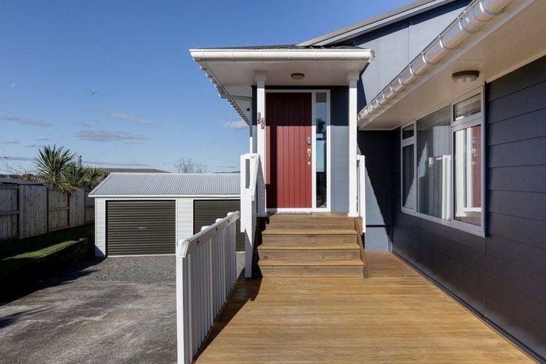 Photo of property in 35 Coppelia Avenue, Omokoroa, 3114