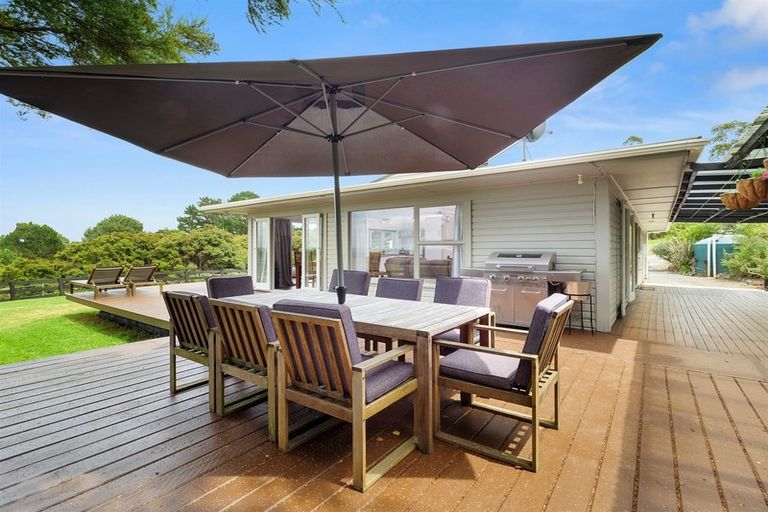 Photo of property in 126 Gatfield Road, Kaukapakapa, 0873