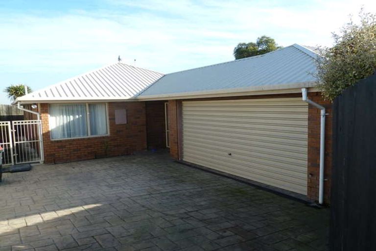 Photo of property in 267a Lake Terrace Road, Shirley, Christchurch, 8061