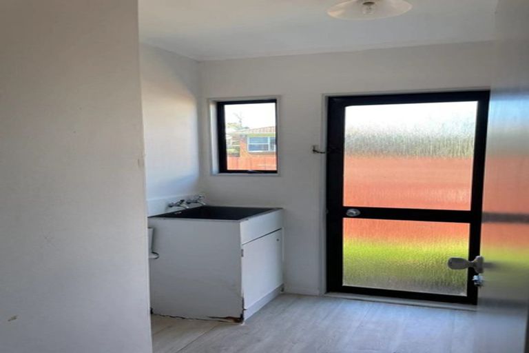 Photo of property in 2/32 Buckland Road, Mangere East, Auckland, 2024