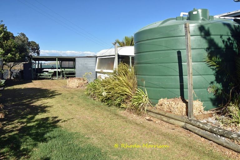 Photo of property in 1 Sandy Beach Road, Tinopai, 0593