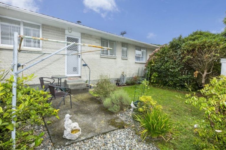 Photo of property in 173b George Street, Stokes Valley, Lower Hutt, 5019