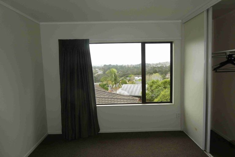 Photo of property in 20 Van Dyke Place, West Harbour, Auckland, 0618