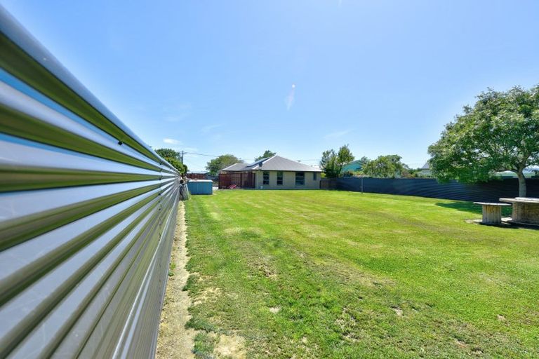 Photo of property in 18 Hunter Street, Edendale, 9825