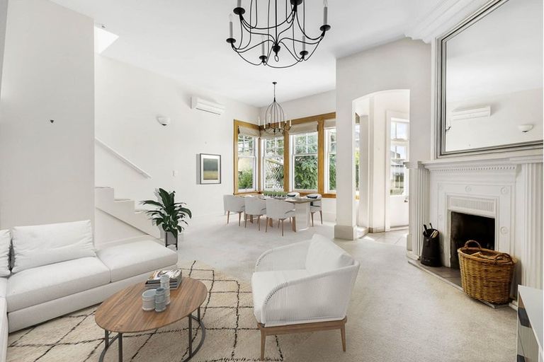 Photo of property in 26a Hobson Street, Thorndon, Wellington, 6011