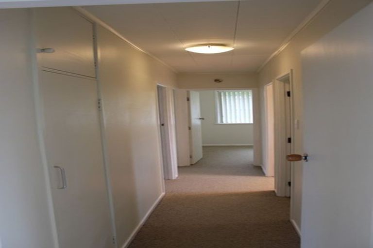 Photo of property in 42 Mack Place, Red Hill, Papakura, 2110