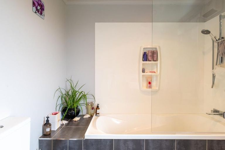 Photo of property in 70 Mornington Road, Kenmure, Dunedin, 9011