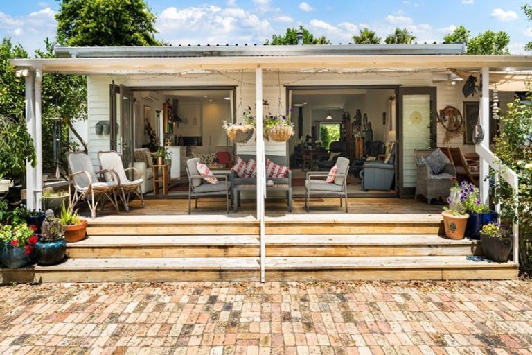 Photo of property in 23 Wharf Road, Clarks Beach, Pukekohe, 2679