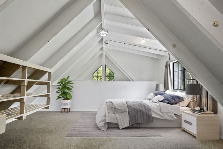 Photo of property in 87 Tawa Road, Kumeu, 0891