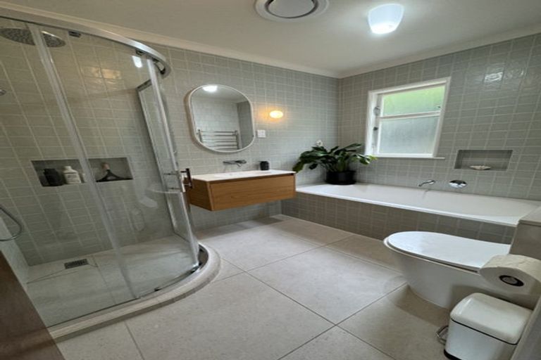 Photo of property in 143 Townsend Road, Miramar, Wellington, 6022