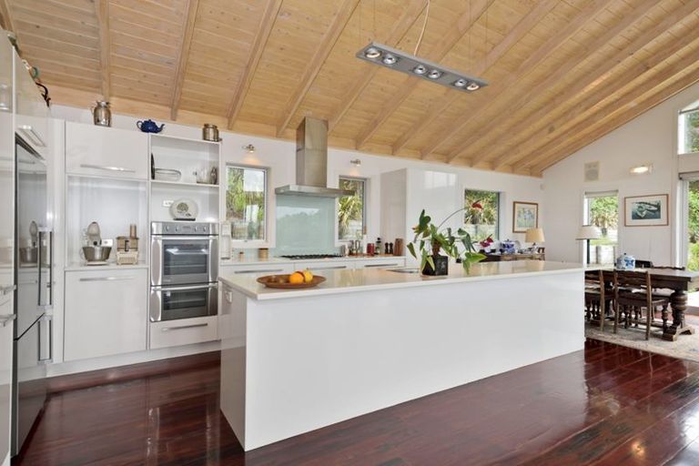 Photo of property in 9 Arabella Lane, Snells Beach, 0920