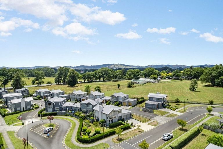 Photo of property in 46 Plescher Crescent, Leamington, Cambridge, 3432