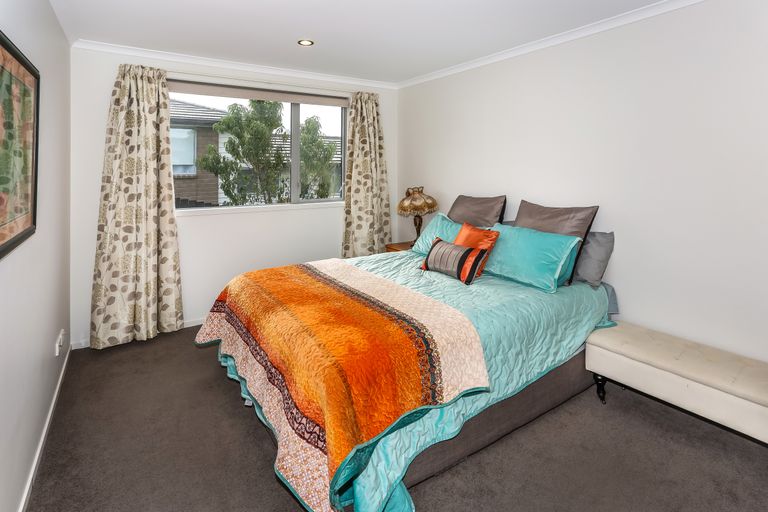 Photo of property in 68 Helenslee Road, Pokeno, 2402