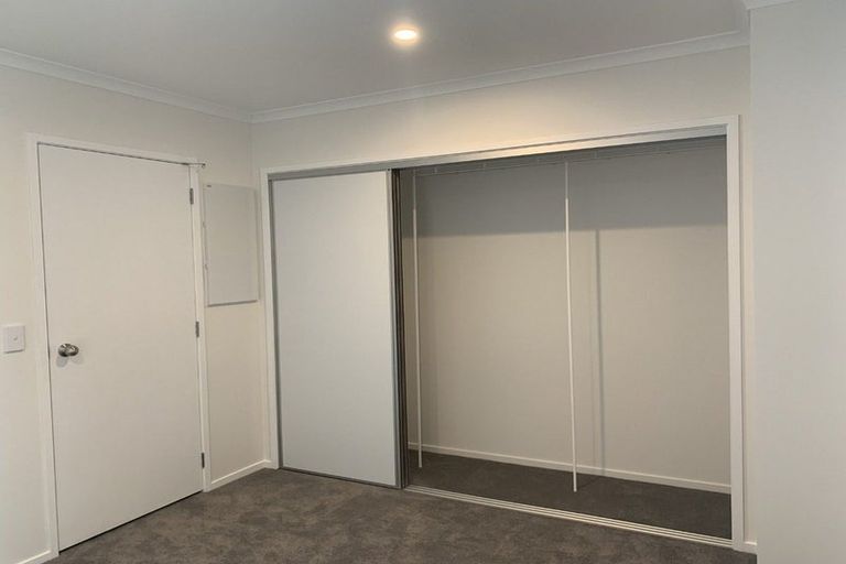 Photo of property in 466a Roscommon Road, Clendon Park, Auckland, 2103