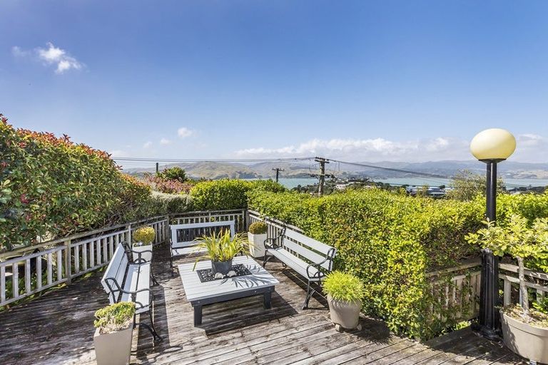 Photo of property in 31 Kiriwai Road, Paremata, Porirua, 5024