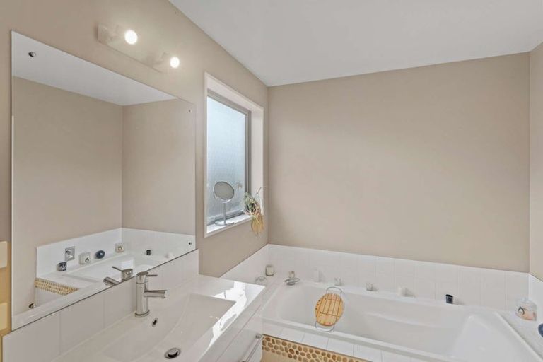 Photo of property in 87a Saint Johns Street, Woolston, Christchurch, 8062